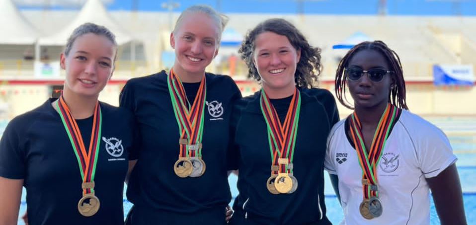 DHPS-Schwimmerinnen erfolgreich bei CANA Zone IV Meisterschaften
