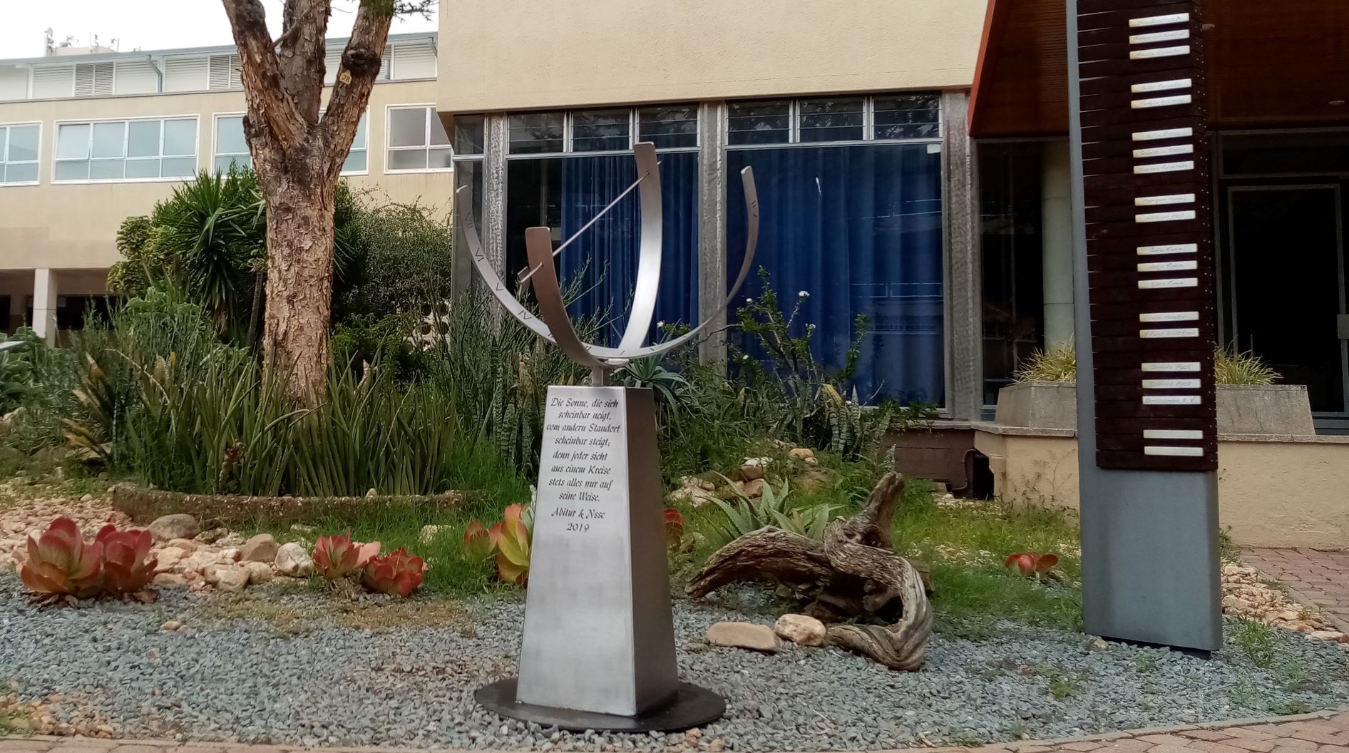 A Sundial as Grade 12 Monument 