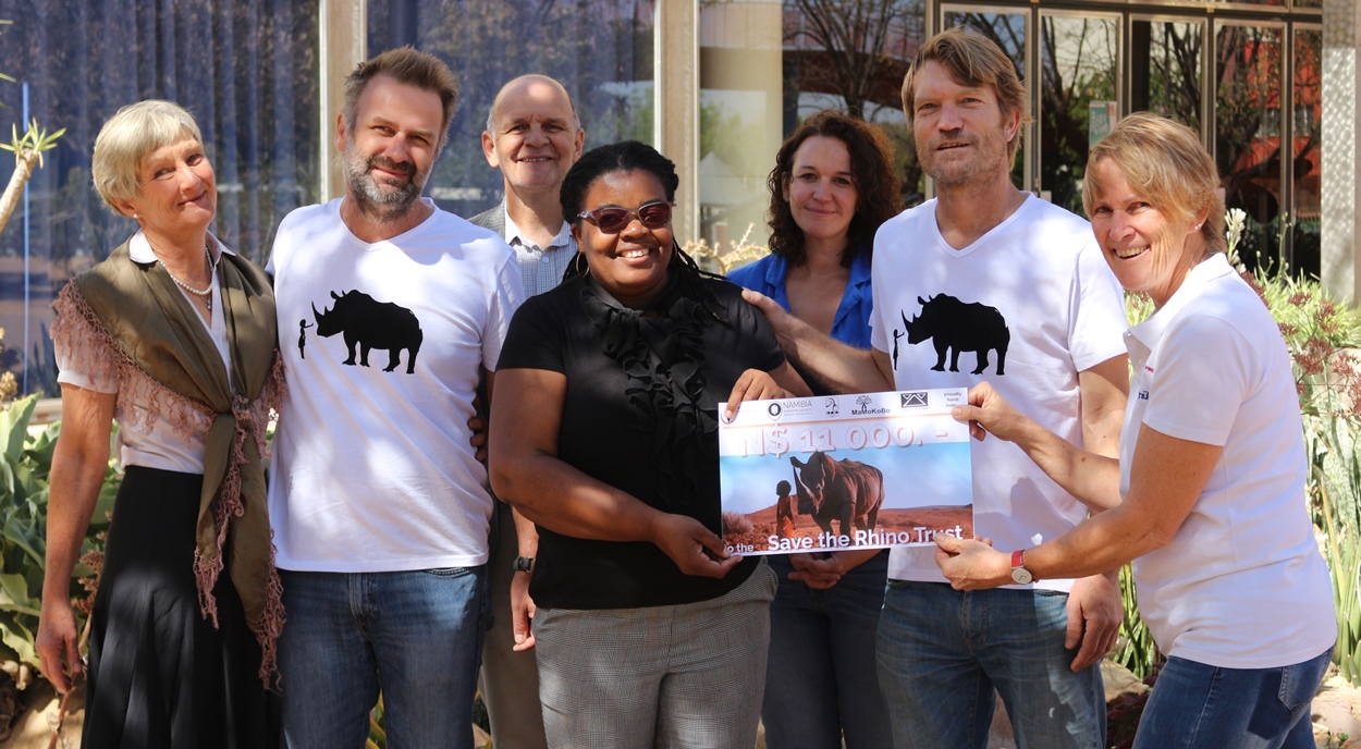 DHPS-Altschülerverband, NWG & NEWS überreichen Spende an den Save the Rhino Trust 